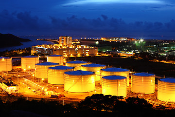 Image showing Oil tanks at night