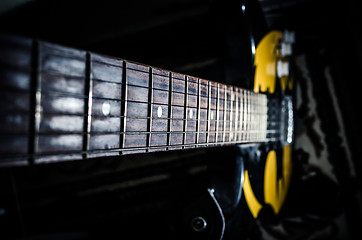 Image showing electric guitar with light reflec