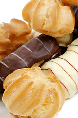 Image showing Arrangement of Eclair and Profiterole