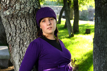 Image showing  beautiful woman in an autumn park 