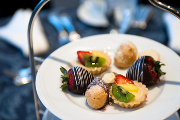 Image showing Chocolate covered strawberries