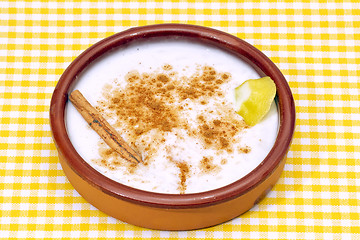 Image showing Rice pudding in a ceramic bowl