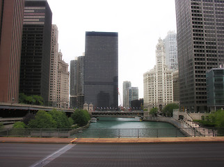 Image showing Bridge and Buildings in Chicago, U.S.A.