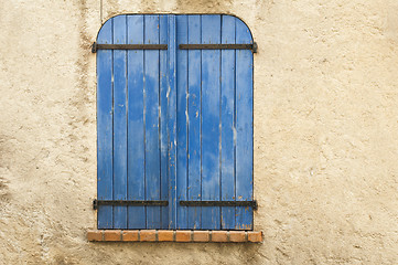 Image showing Old blue window