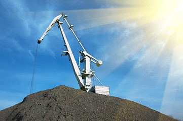 Image showing crane at heap of gravel