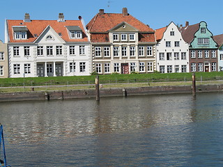 Image showing row of houses