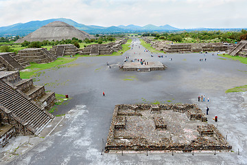 Image showing Pyramid of the Sun and Avenue of dead as viewed from pyramid of 