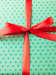 Image showing Simple gift with tag