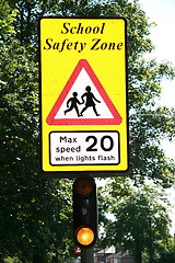 Image showing school safety zone sign