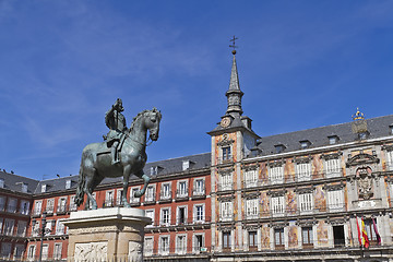 Image showing Statue of Philip III in foront of his house on Mayor plaza