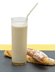 Image showing Horchata y fartons