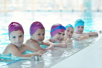 Image showing happy children group  at swimming pool