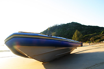 Image showing diveboat on the beach - Diveduck#5