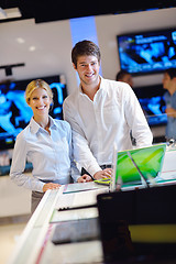 Image showing people buy  in consumer electronics store