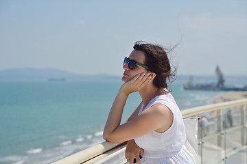 Image showing happy woman outdoor