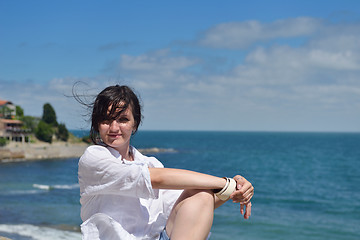 Image showing happy woman outdoor