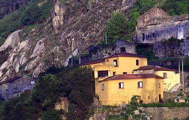 Image showing Houses on the slope
