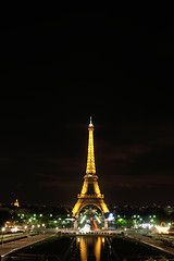 Image showing eiffet tower in paris at night