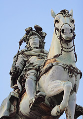 Image showing Knight's statue