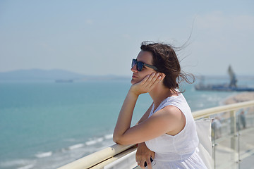 Image showing happy woman outdoor