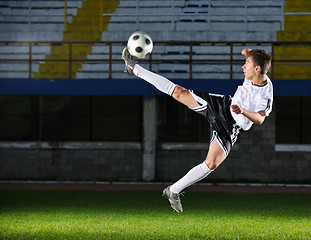 Image showing football player in action