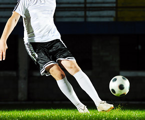 Image showing football player in action