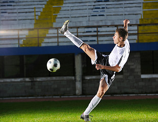 Image showing football player in action