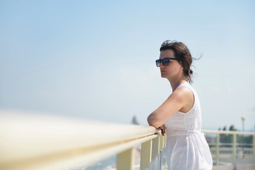 Image showing happy woman outdoor