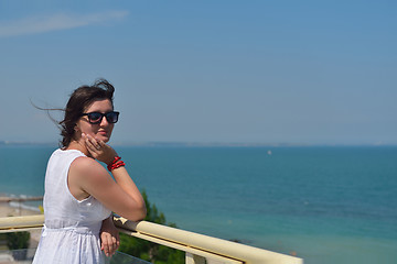 Image showing happy woman outdoor