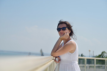 Image showing happy woman outdoor