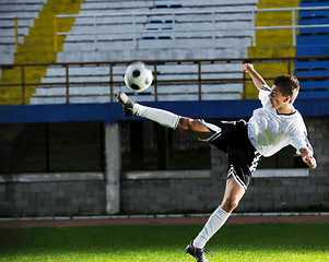 Image showing football player in action