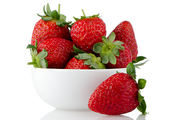 Image showing Fresh strawberries in bowl