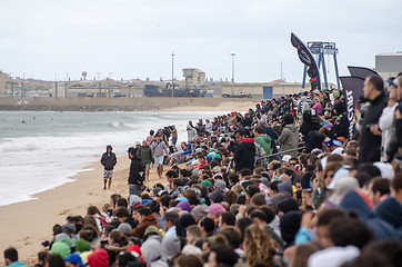 Image showing Crowd on the beach