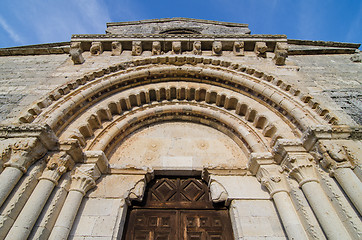 Image showing Wamba Romanesque church entrance