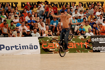 Image showing Bento Galado in the Flatland Field Control'07