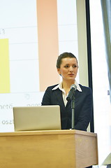 Image showing business woman giving presentation