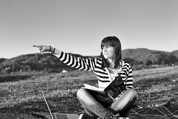 Image showing teen girl study outdoor