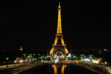 Image showing eiffet tower in paris at night