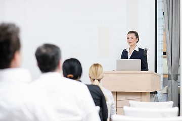 Image showing business woman giving presentation