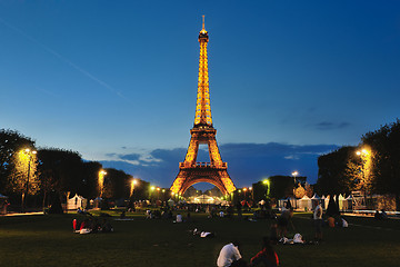 Image showing eiffet tower in paris at night