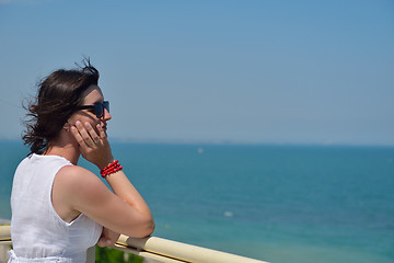 Image showing happy woman outdoor