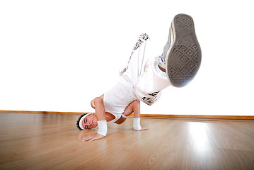 Image showing .break dancer