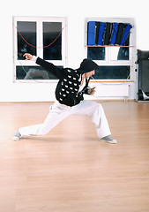 Image showing .break dancer