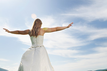 Image showing bride outdoor