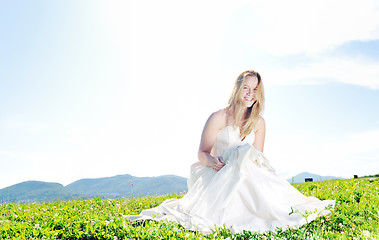 Image showing beautiful bride outdoor