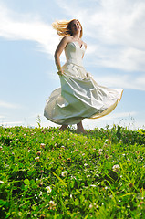 Image showing bride outdoor