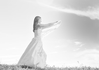 Image showing bride outdoor