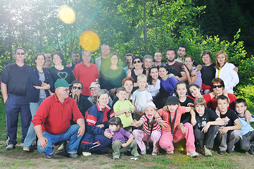 Image showing family group portrait outdoor