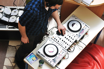 Image showing dj on party 