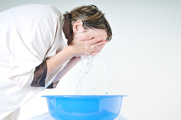 Image showing woman face wash